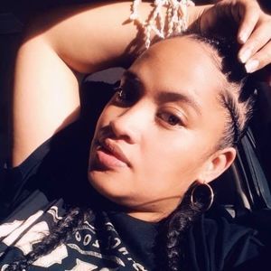 Meet your Posher, Lia